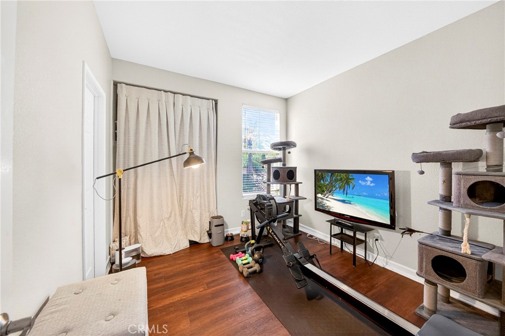 1099 S San Marino