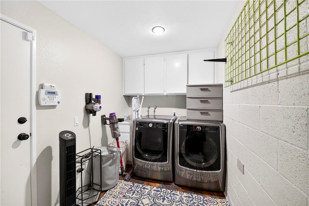 1099 S San Marino