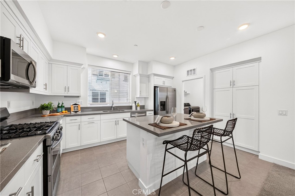 249 N Magnolia 3