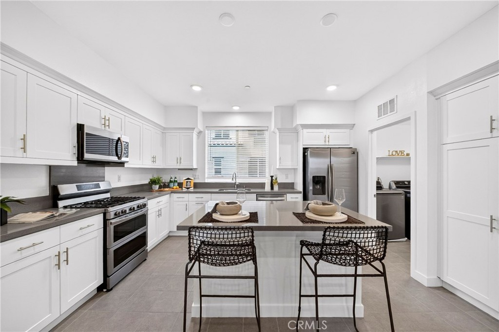 249 N Magnolia 3