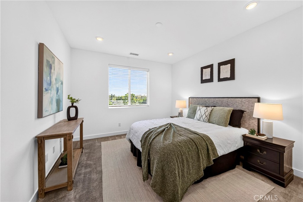 249 N Magnolia 3