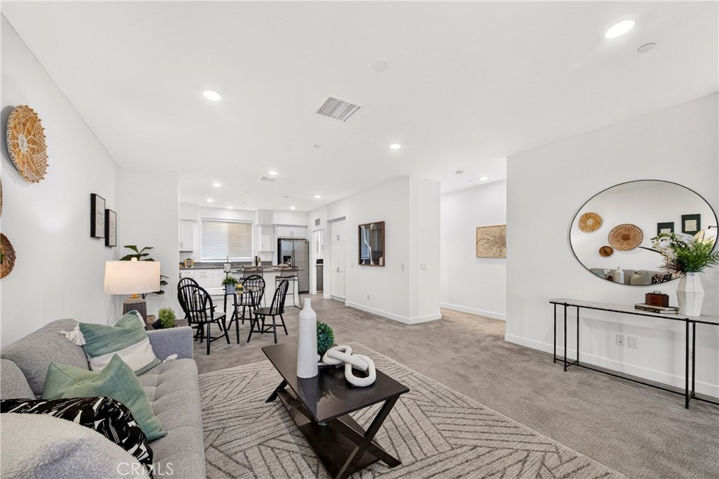 249 N Magnolia 3