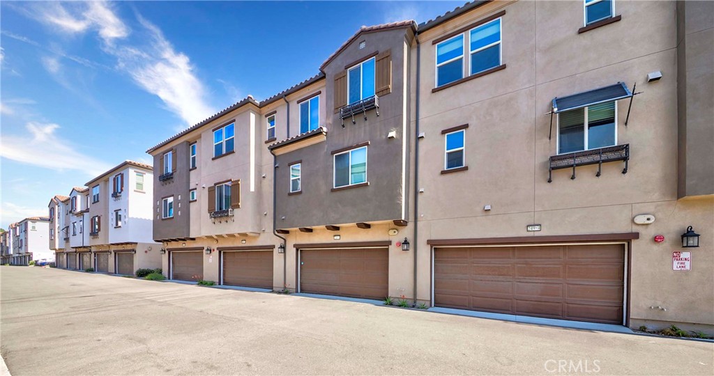 249 N Magnolia 3