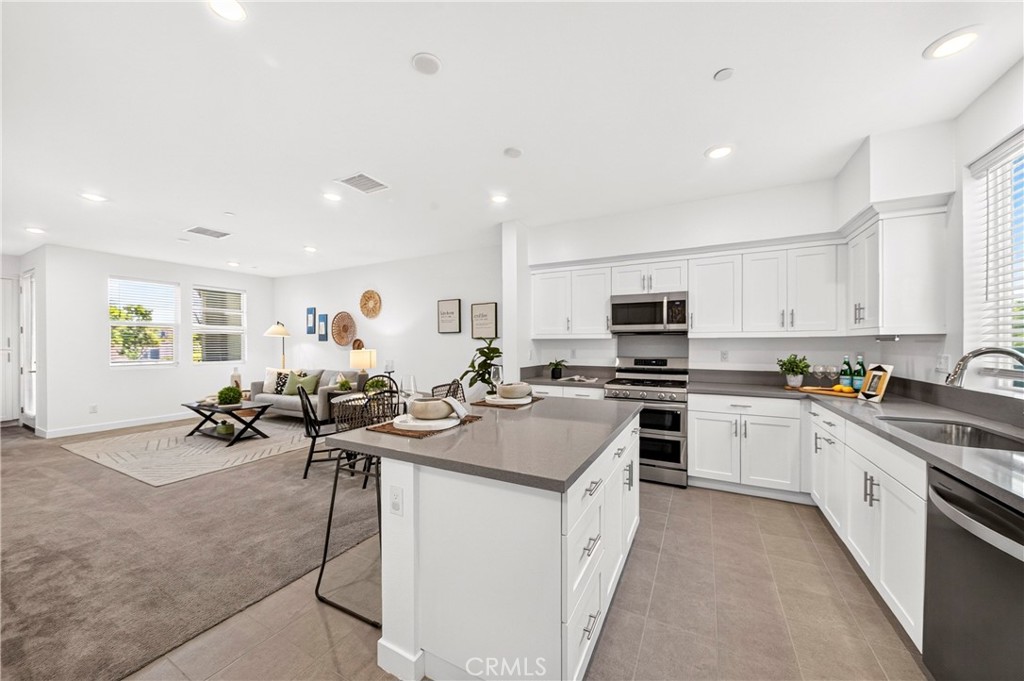 249 N Magnolia 3