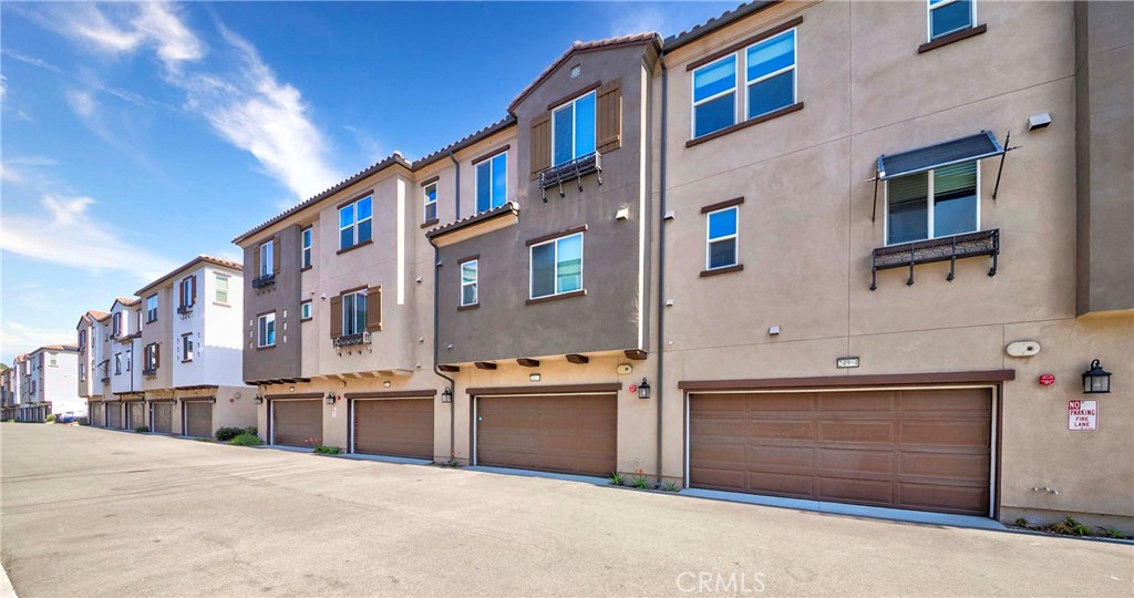 249 N Magnolia 3