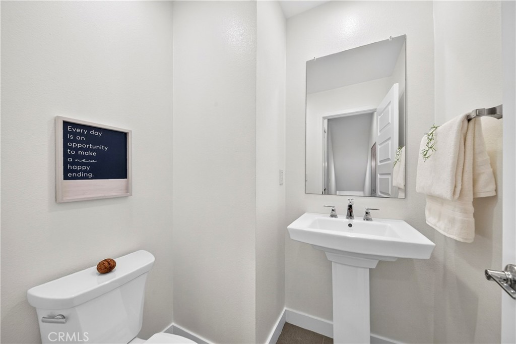 249 N Magnolia 3