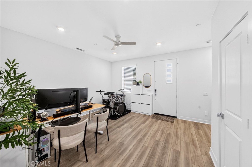 1649 W Lincoln Avenue 103