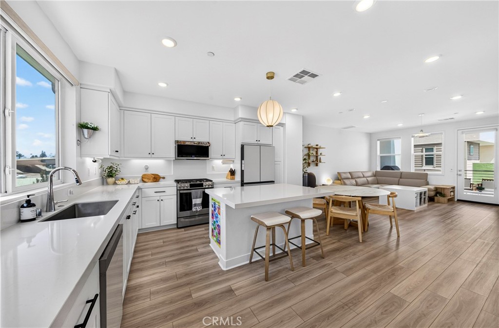1649 W Lincoln Avenue 103