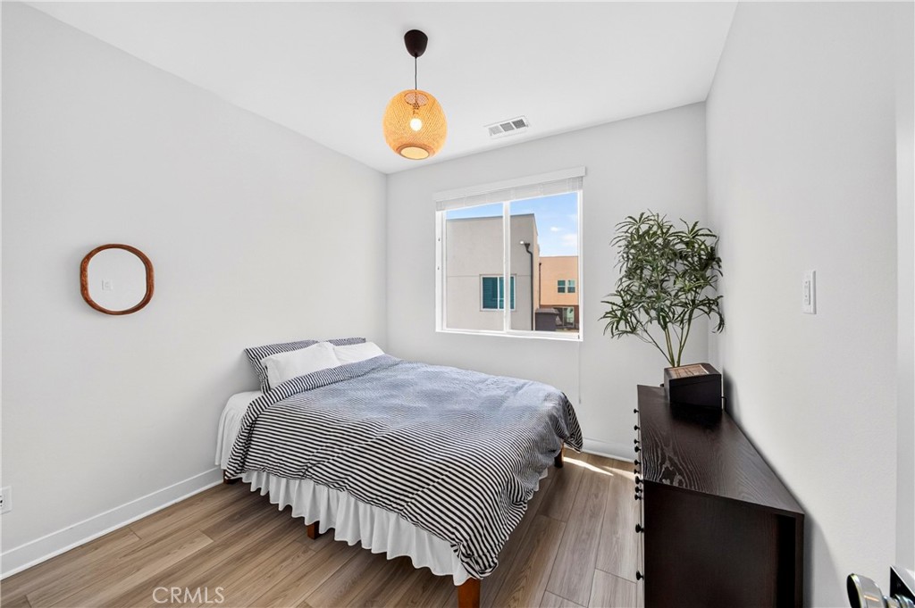 1649 W Lincoln Avenue 103