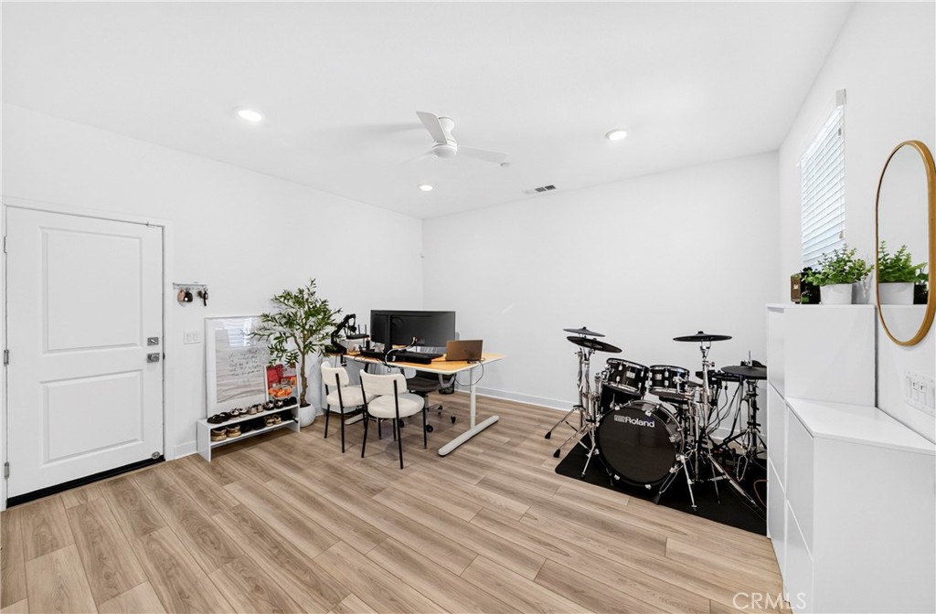 1649 W Lincoln Avenue 103