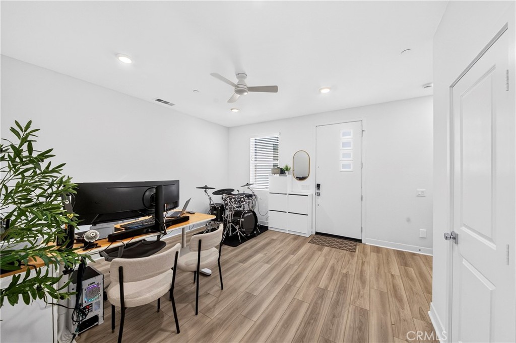 1649 W Lincoln Avenue 103