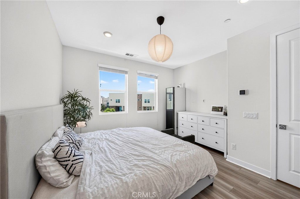 1649 W Lincoln Avenue 103