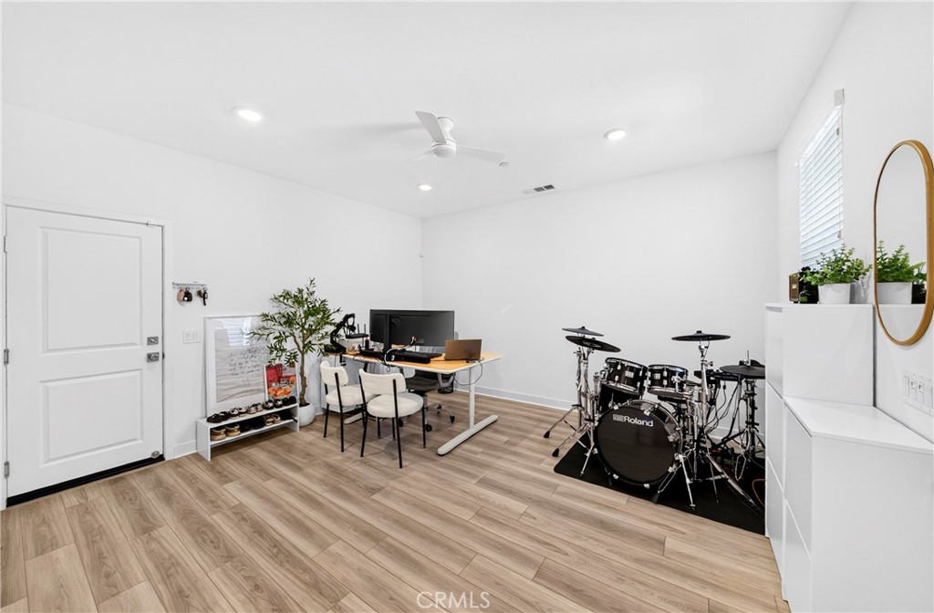1649 W Lincoln Avenue 103