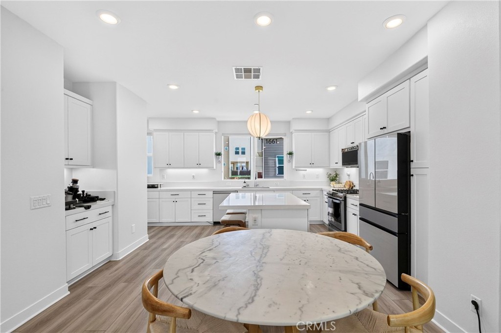 1649 W Lincoln Avenue 103