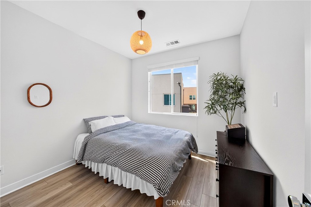 1649 W Lincoln Avenue 103