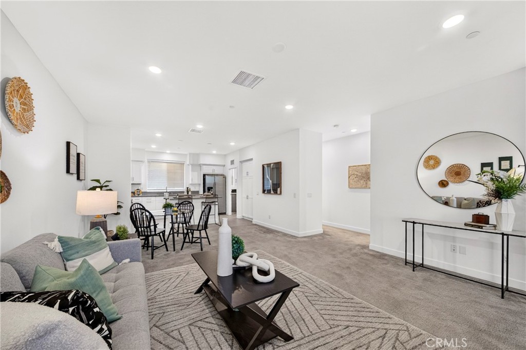 249 N. Magnolia Ave. 3