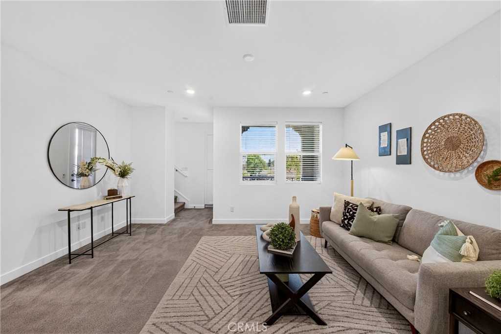 249 N. Magnolia Ave. 3
