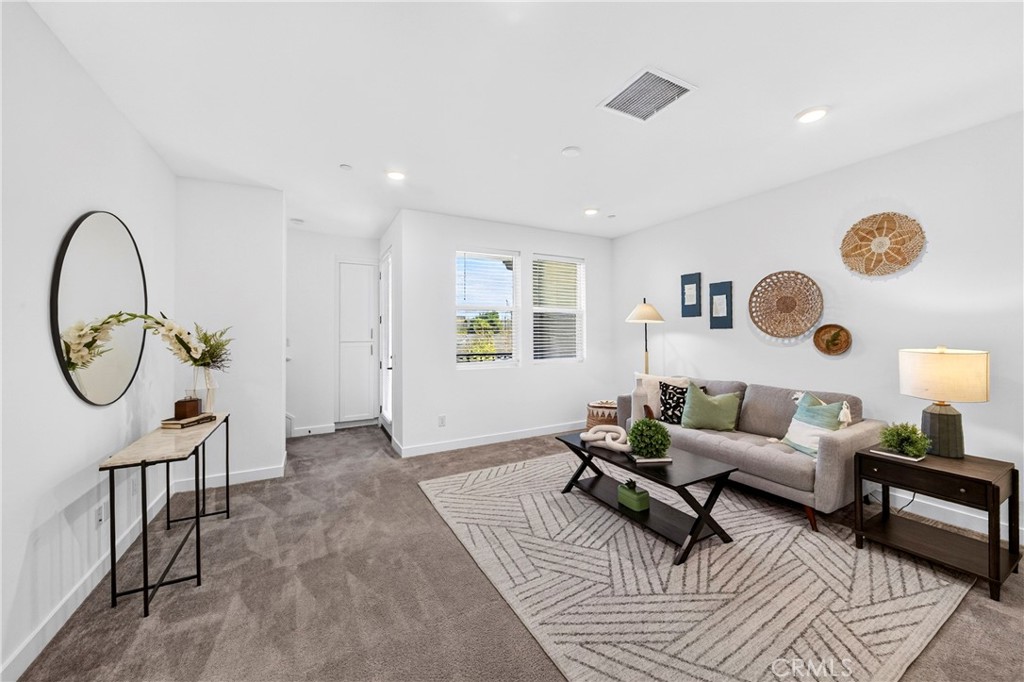 249 N. Magnolia Ave. 3