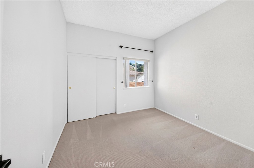25 Willowcrest