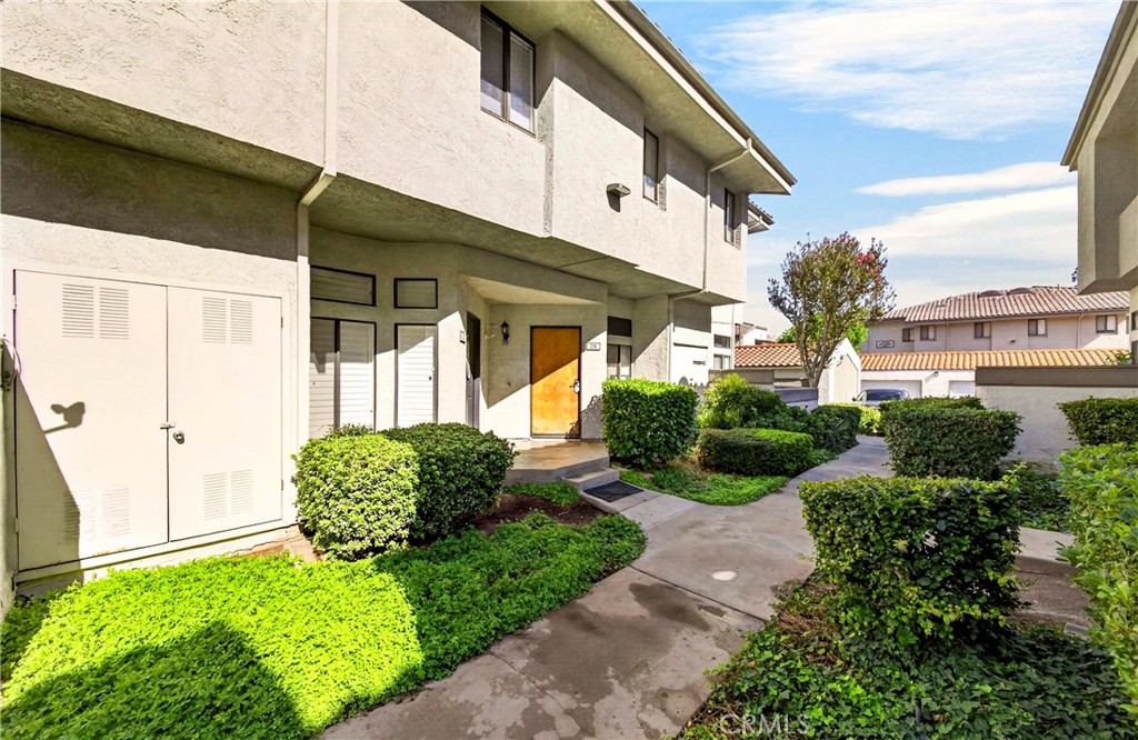 25 Willowcrest
