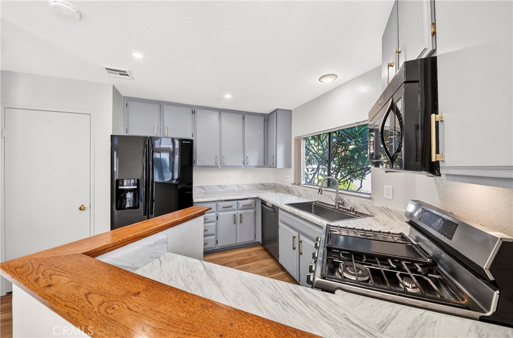 25 Willowcrest