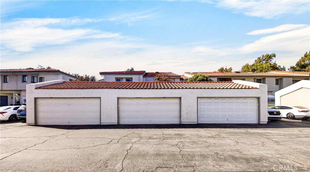 25 Willowcrest