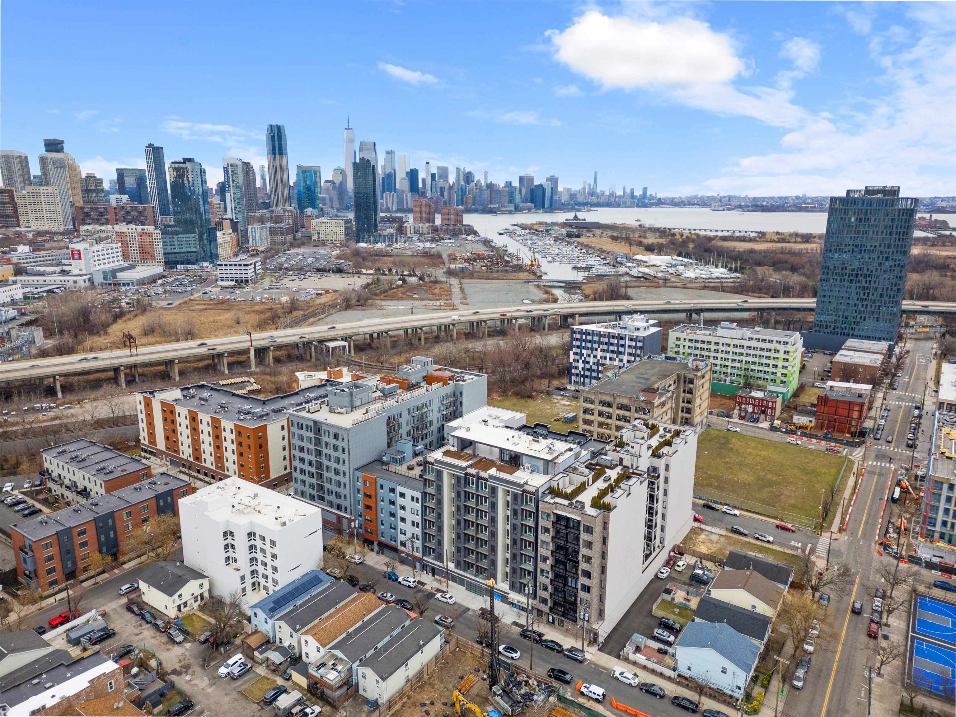 412 WHITON ST Unit: 202