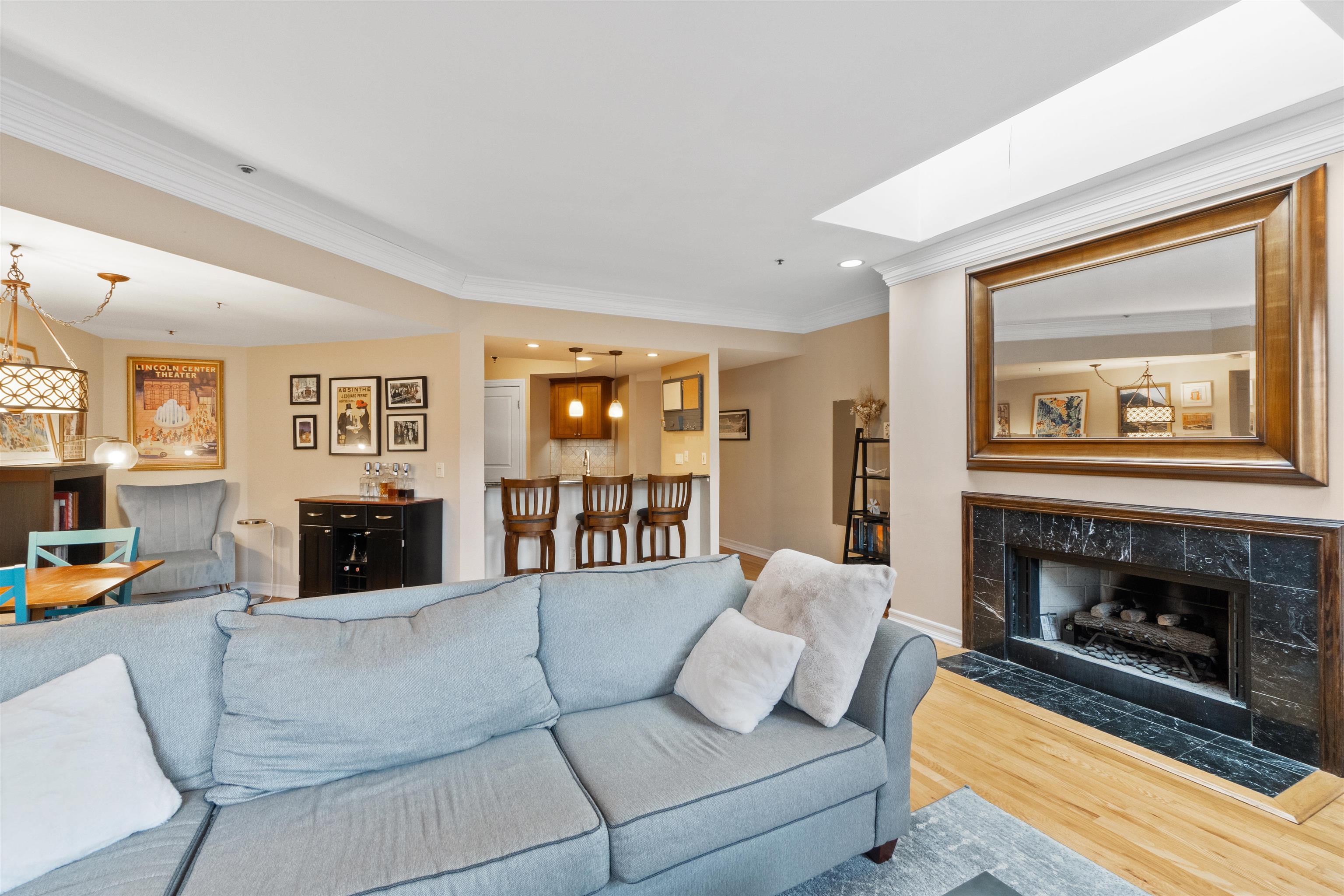 600 HUDSON ST Unit: 6B