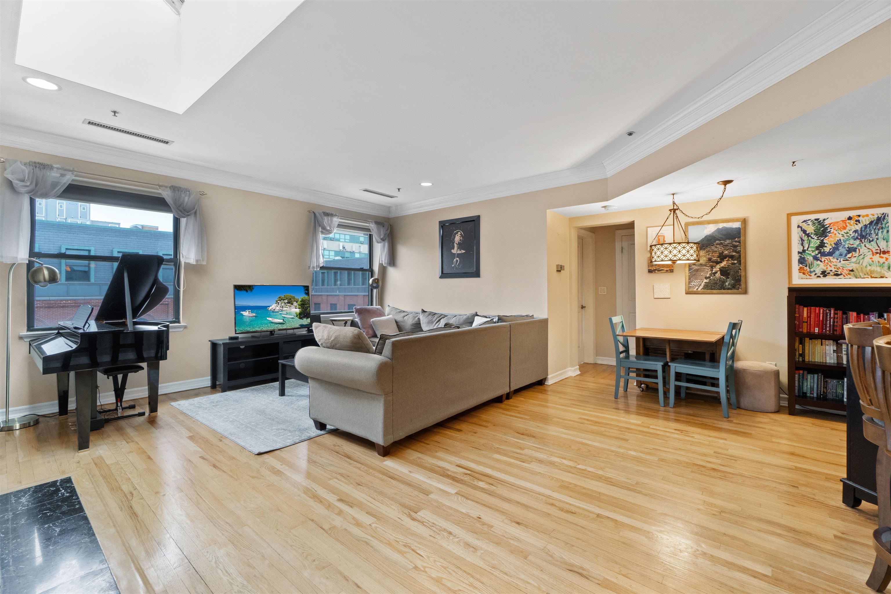600 HUDSON ST Unit: 6B