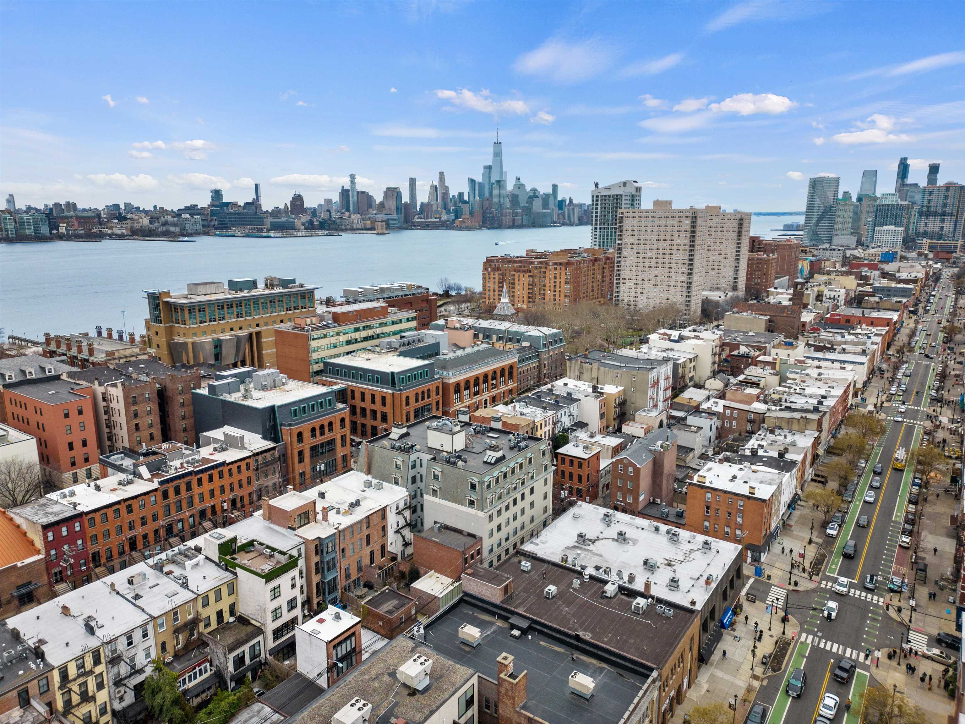 600 HUDSON ST Unit: 6B