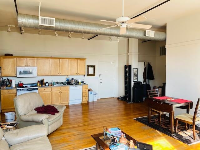 1017 JEFFERSON ST Unit: 318