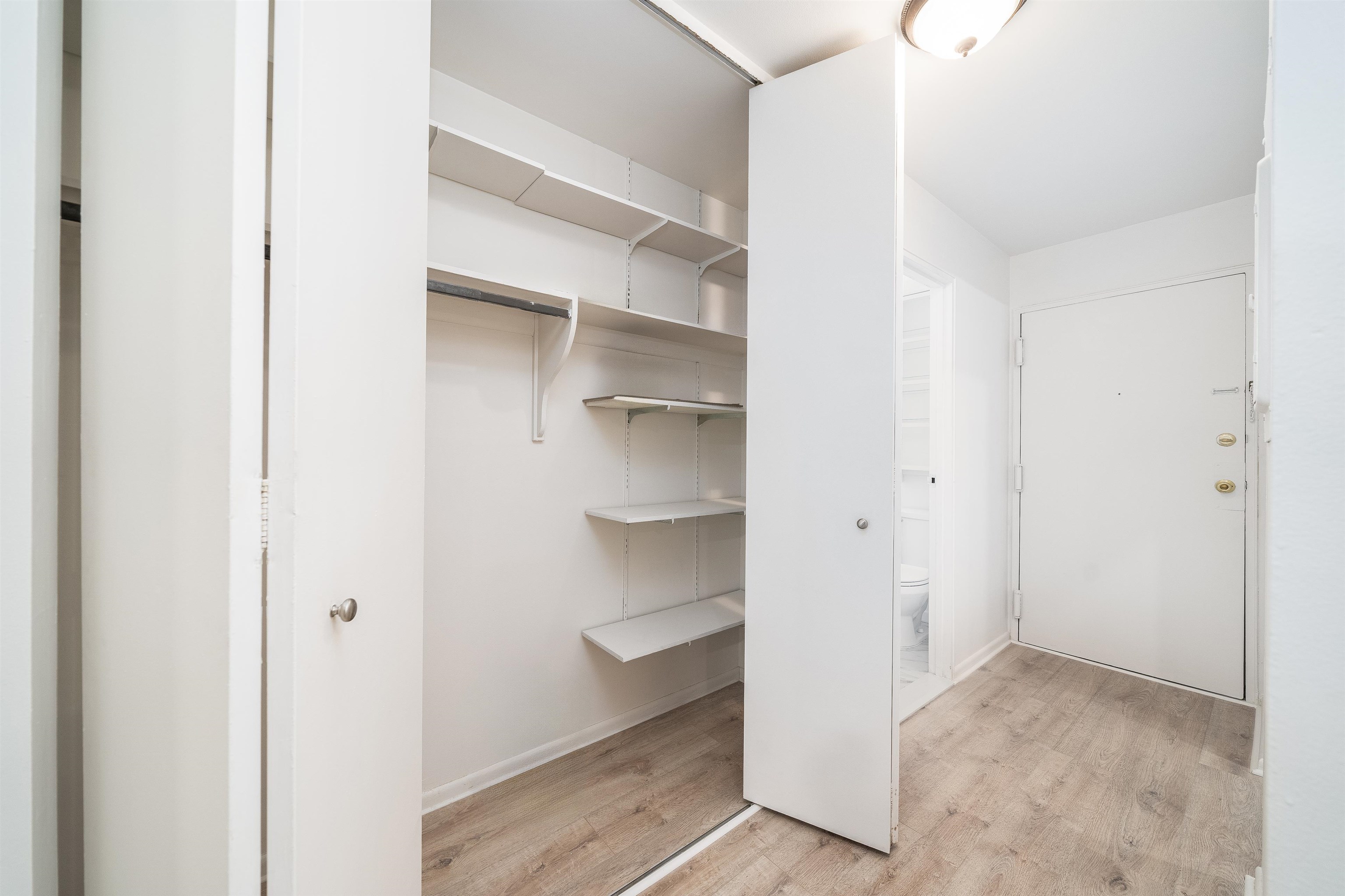 86 WEST 33RD ST Unit: 102