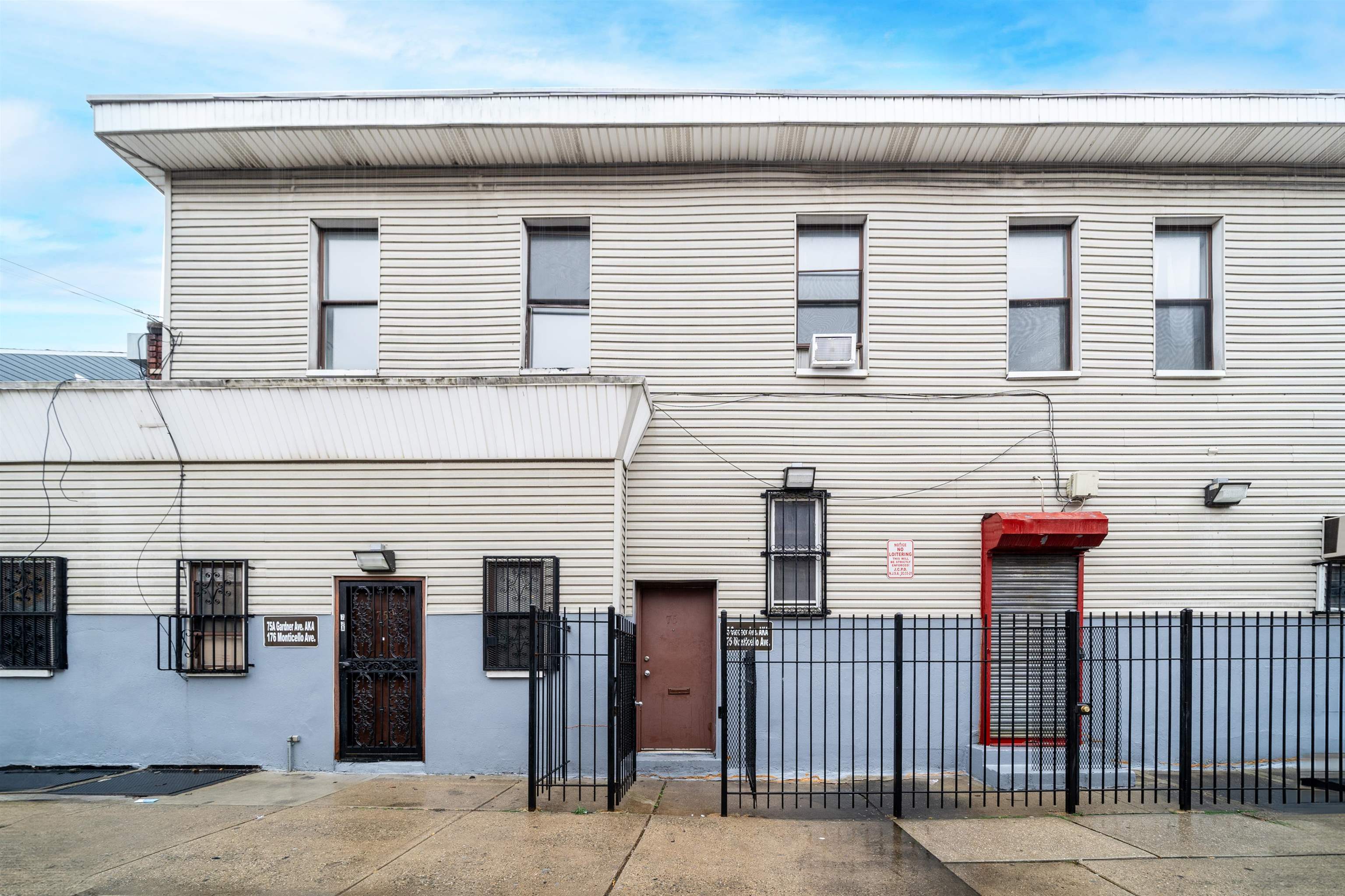 176 MONTICELLO AVE Unit: 2