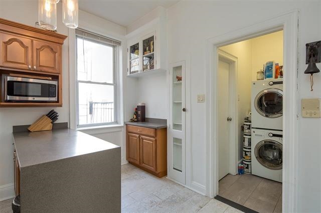 258 9TH ST Unit: 2