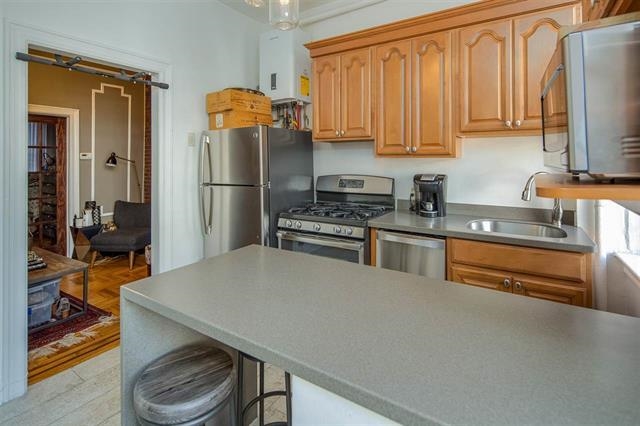 258 9TH ST Unit: 2