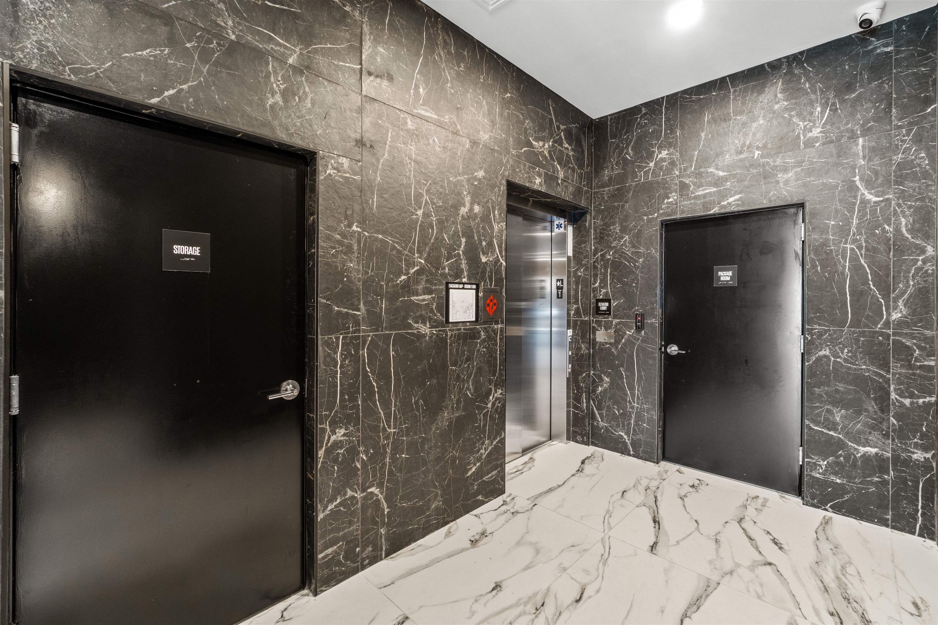 412 WHITON ST Unit: 301