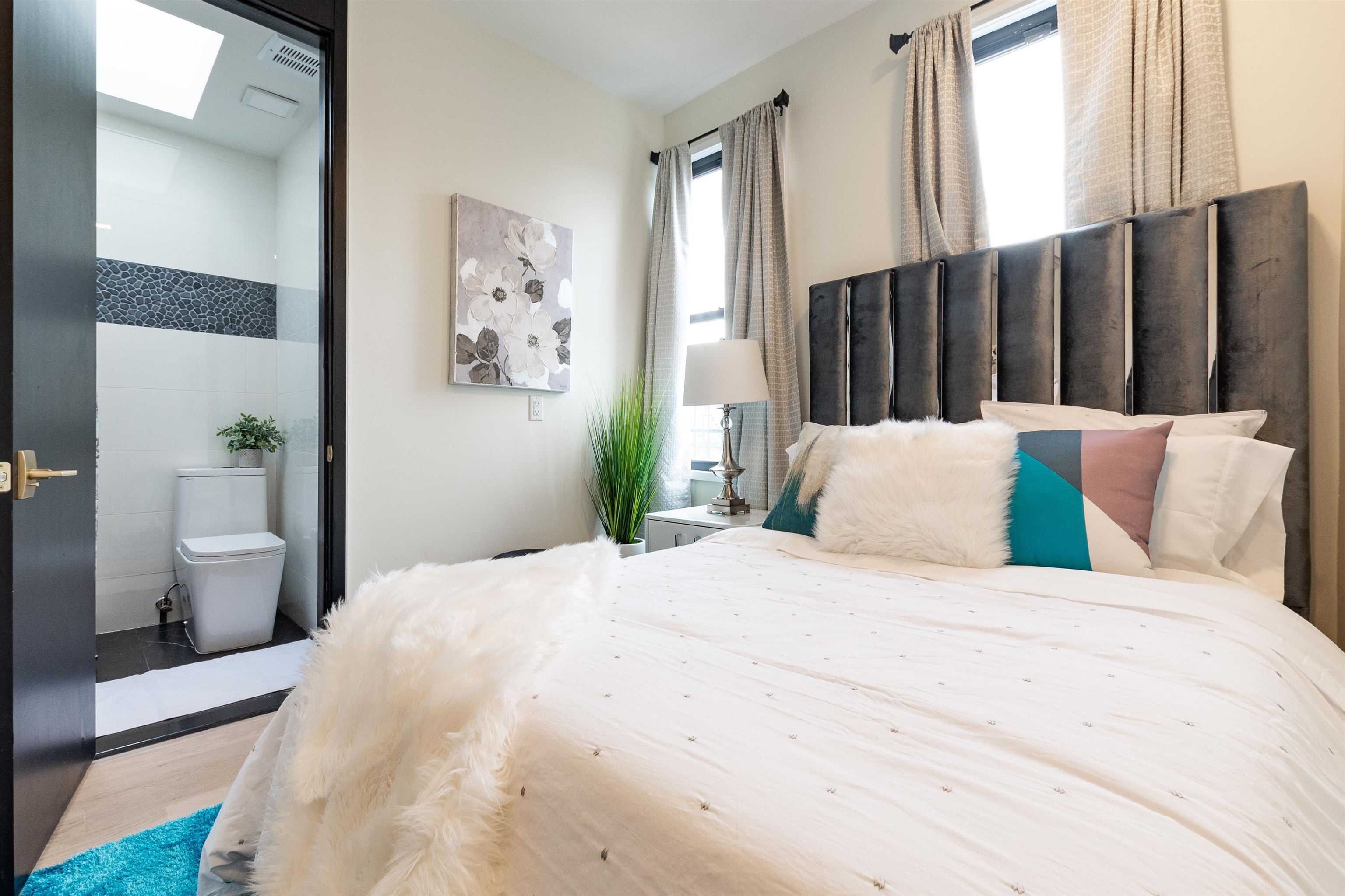 541 NEWARK AVE Unit: 3L