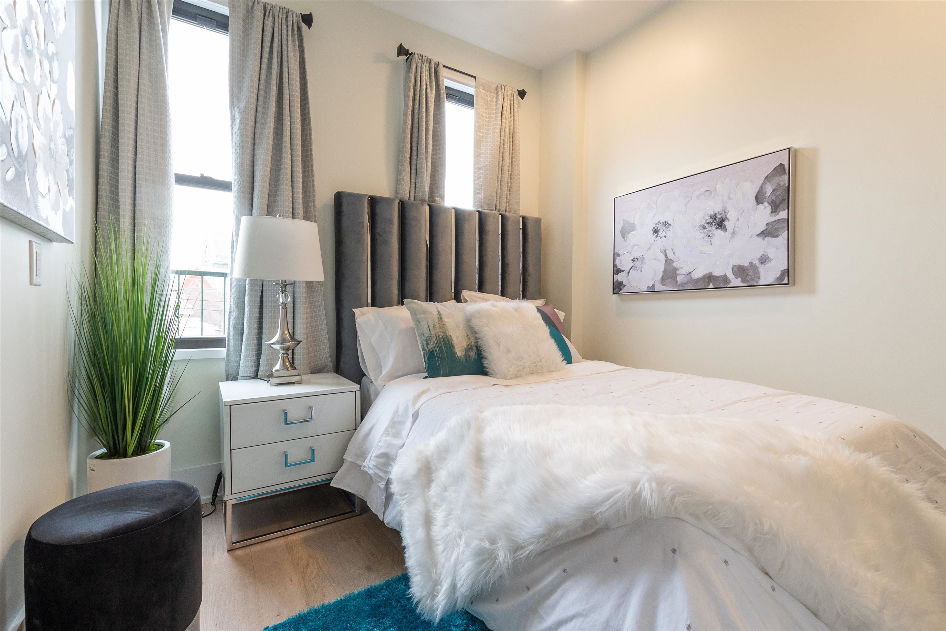 541 NEWARK AVE Unit: 3L
