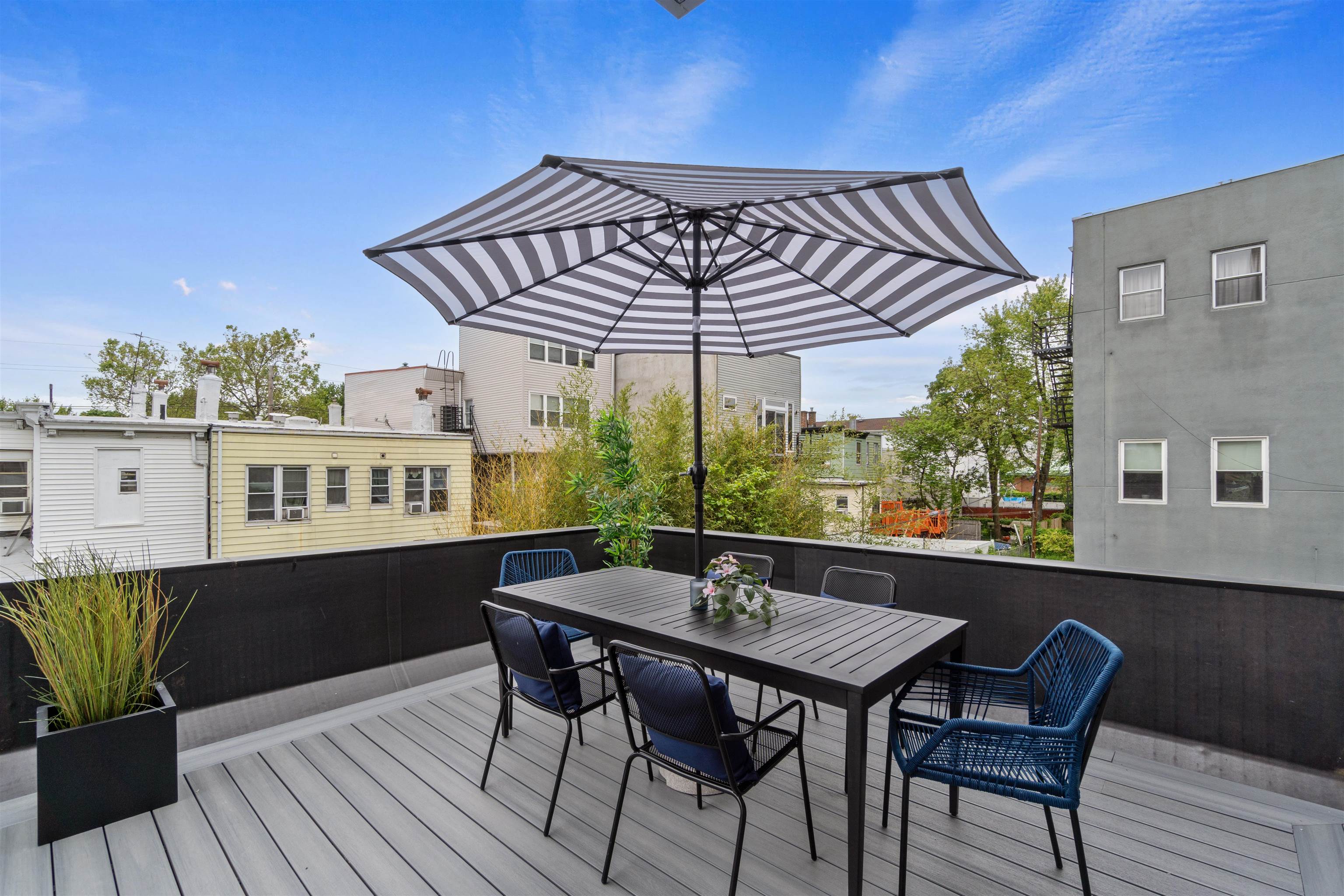 573 PALISADE AVE Unit: 2B