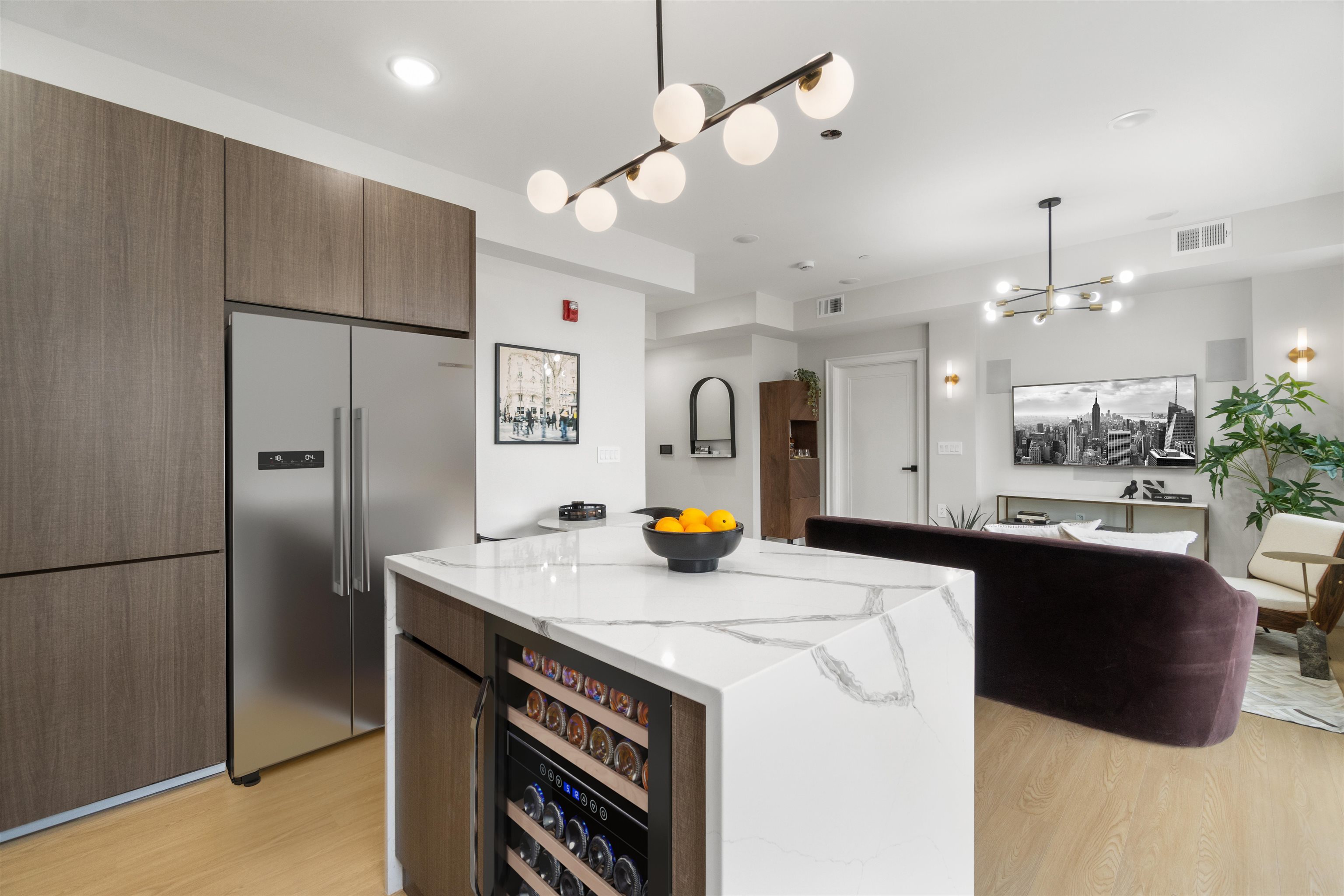 573 PALISADE AVE Unit: 2B
