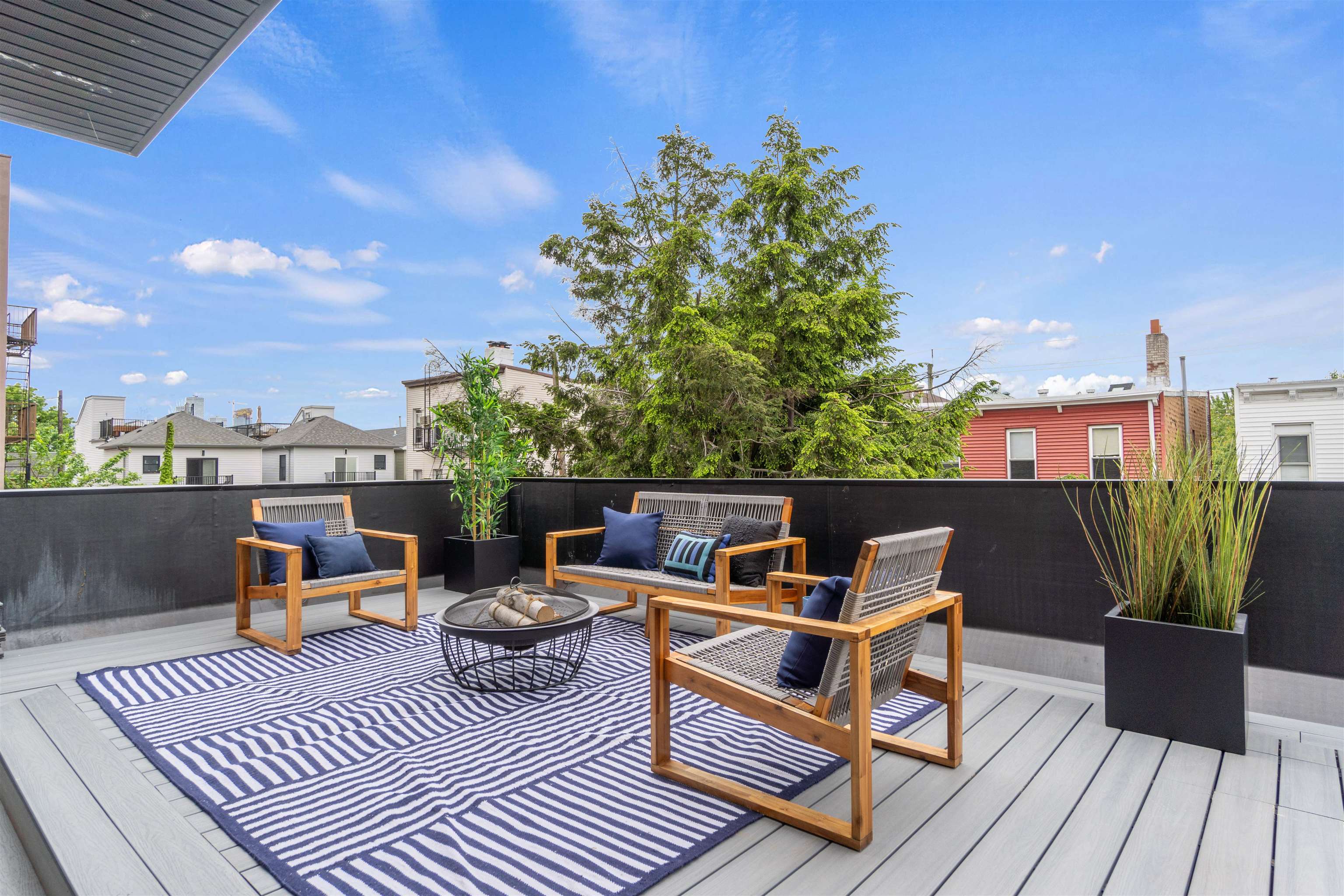 573 PALISADE AVE Unit: 2B