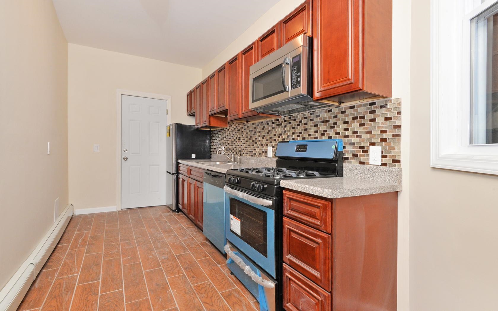 67 OAKLAND AVE Unit: 1
