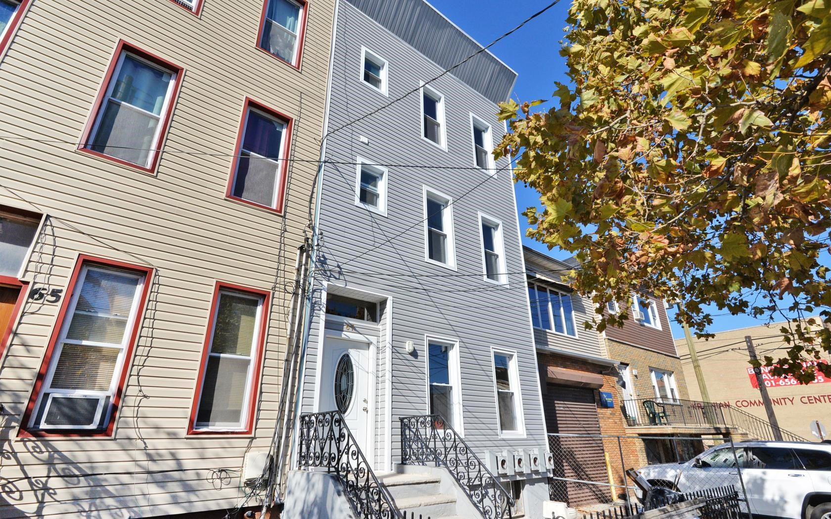 67 OAKLAND AVE Unit: 1
