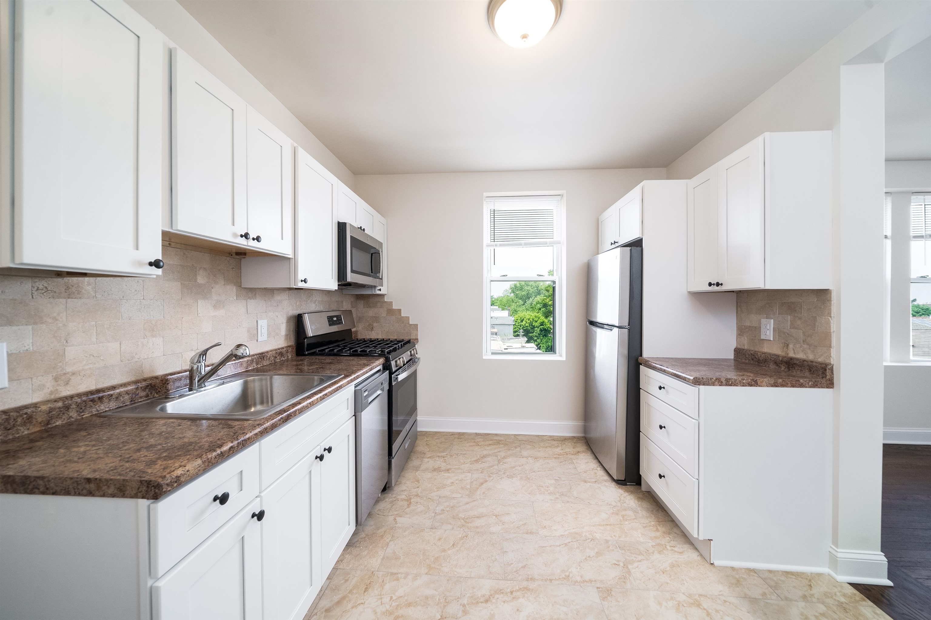 86 CHARLES ST Unit: 403