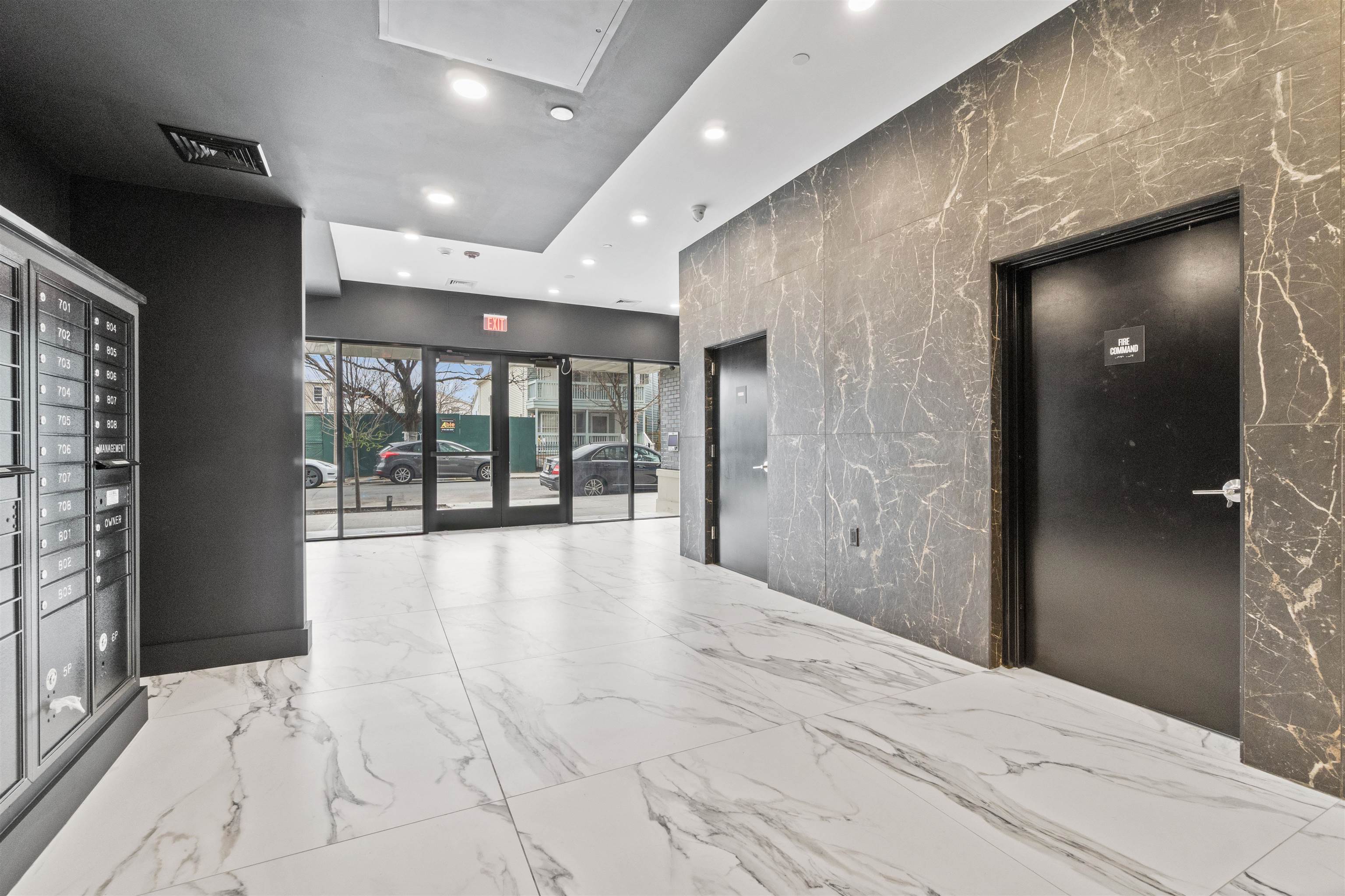412 WHITON ST Unit: 607