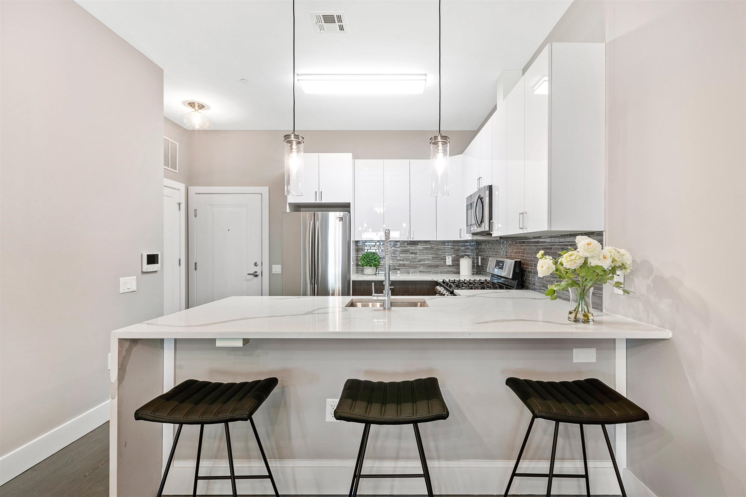 313 PINE ST Unit: 303