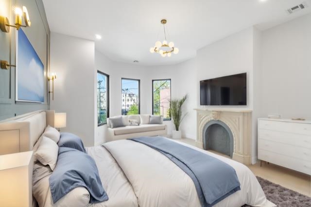 67 LAIDLAW AVE Unit: 2