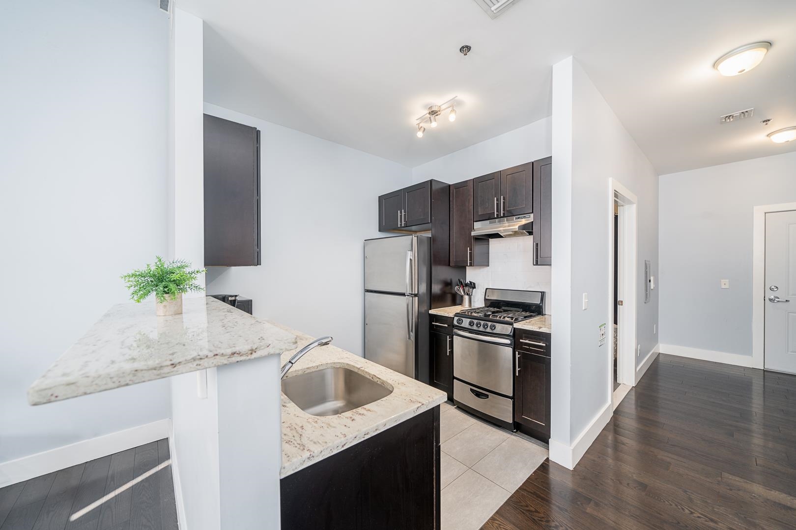 235 ORIENT AVE Unit: 9