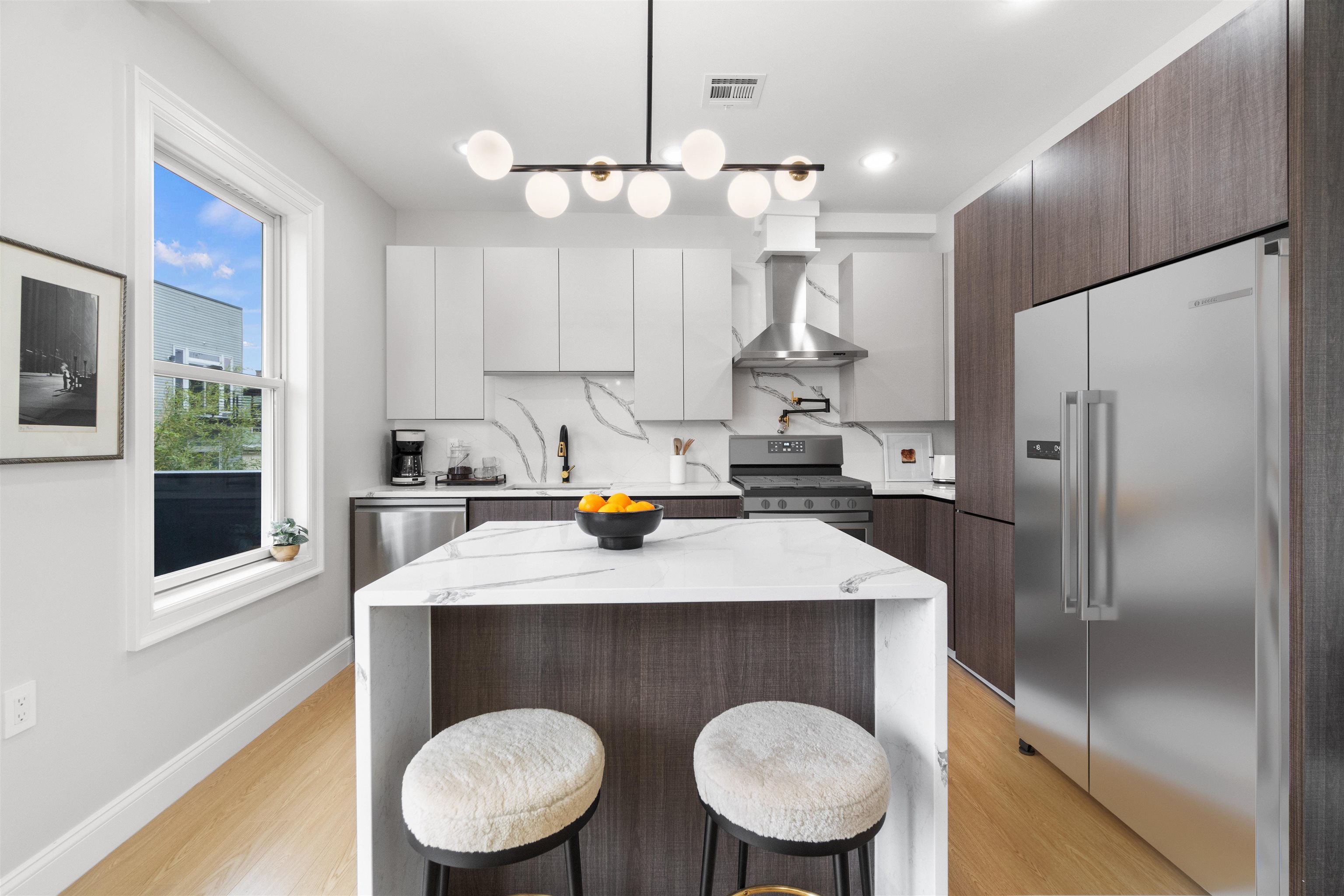573 PALISADE AVE Unit: 3B