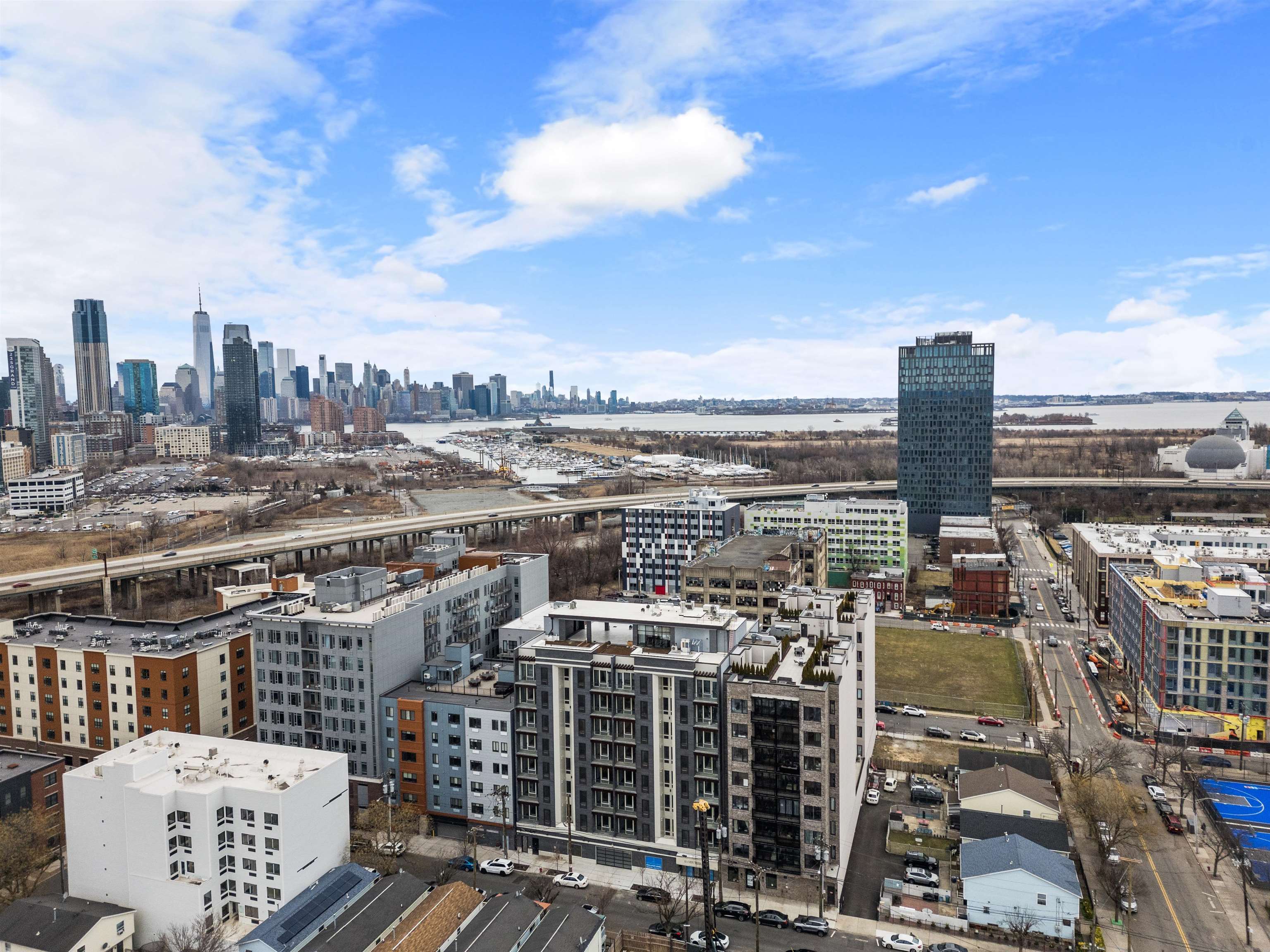412 WHITON ST Unit: 401